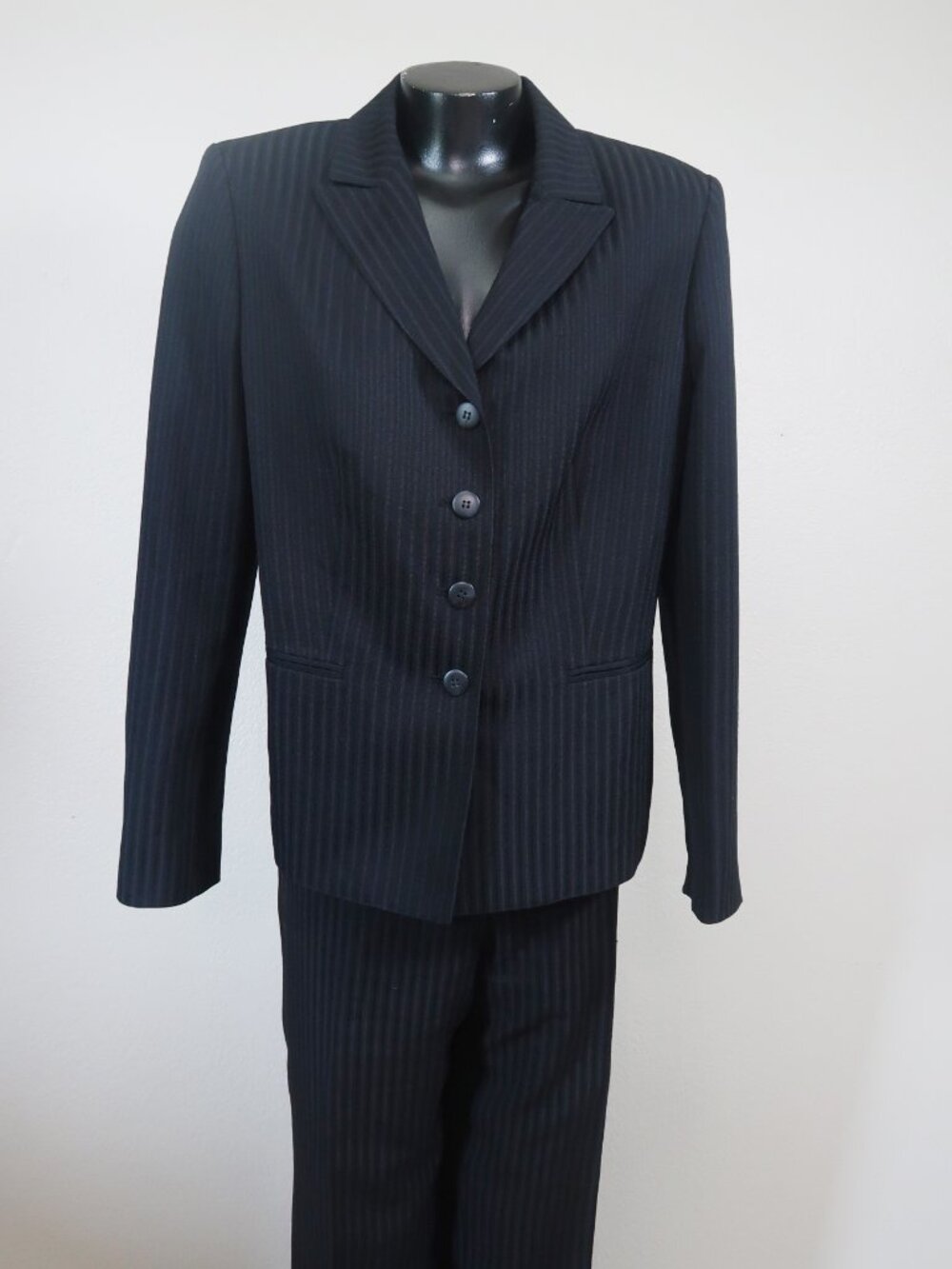 Max Studio 2PC Suit Size 14